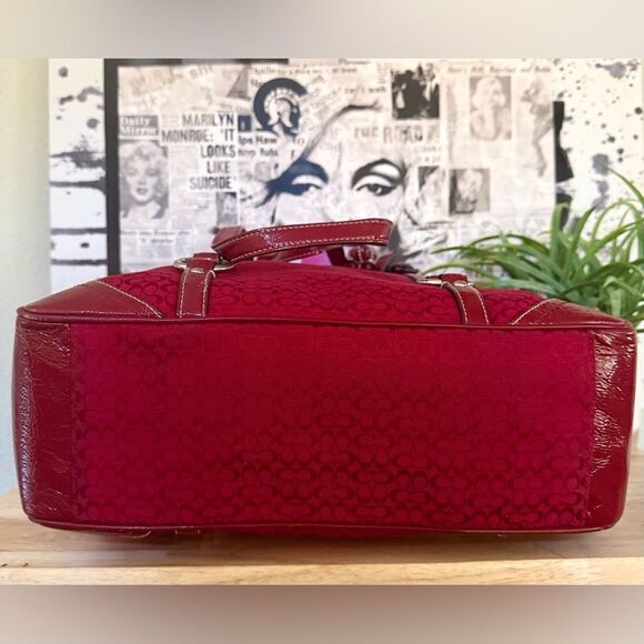 COACH F12345 Vintage Gallery Tote Classic Mini “C” Jacquard w/Patent Trim. - Picture 4 of 10